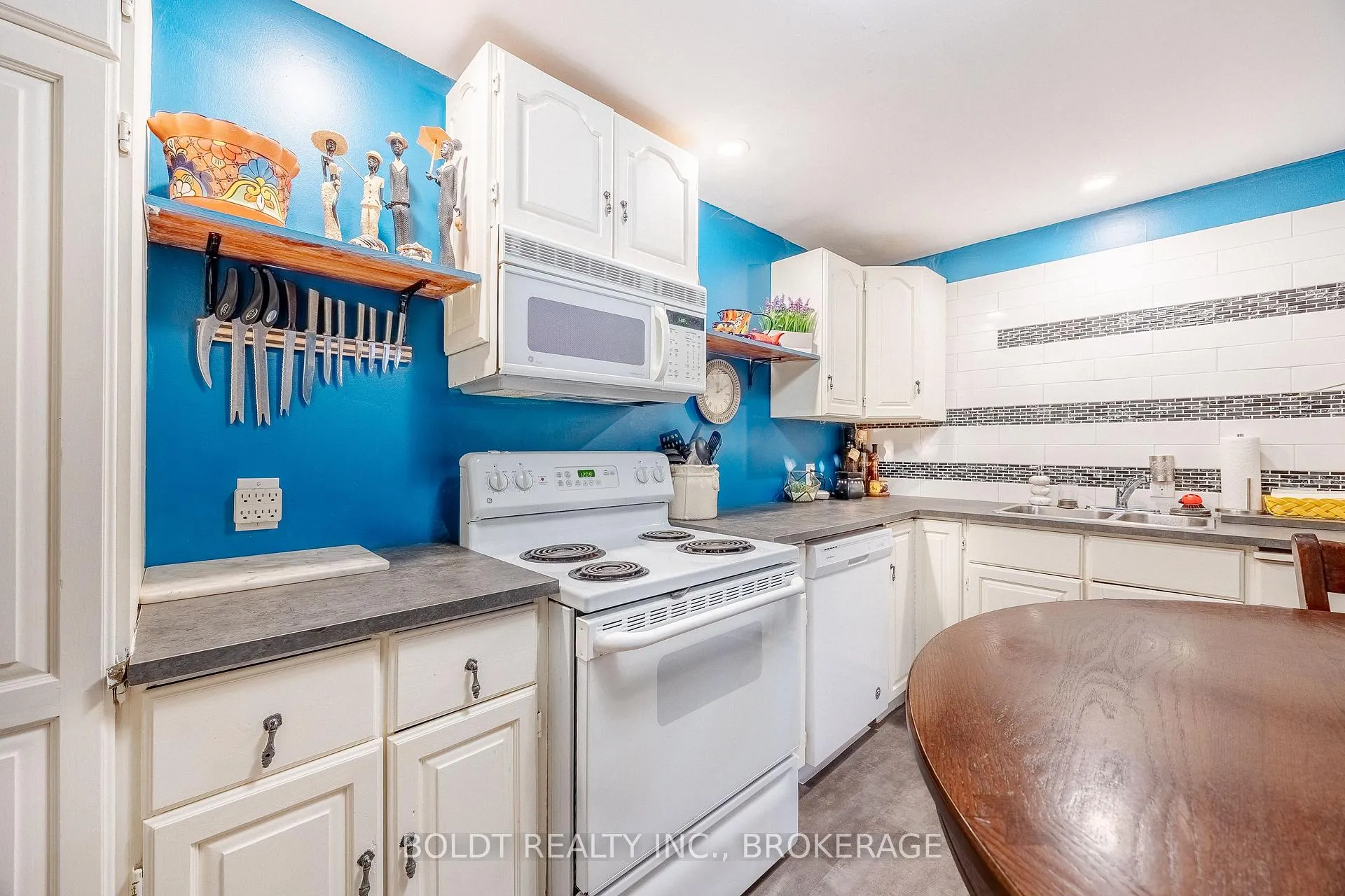Photo 21 of 491 Bunting Road, St. Catharines, Bunting/Linwell — HOMEH