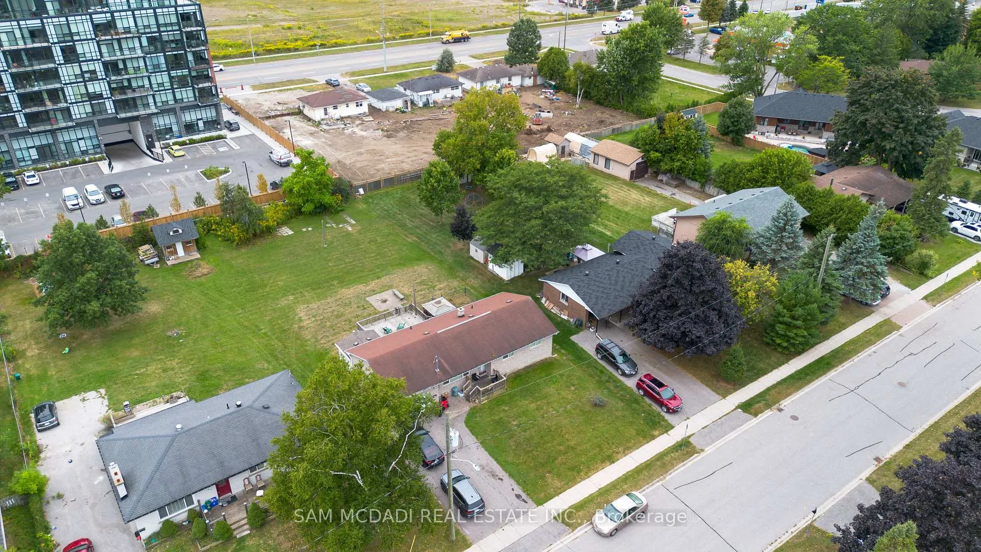 Photo 7 of 217 Kenneth Avenue, Barrie, Painswick South — HOMEH