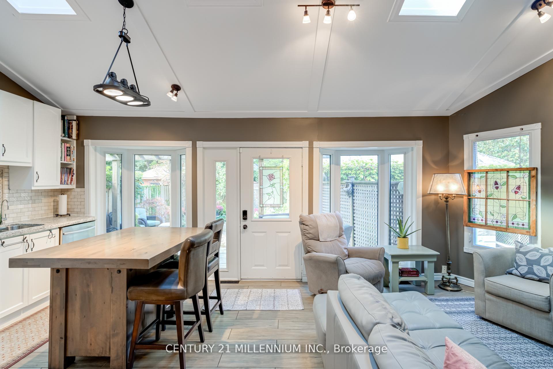 Photo 14 of 30 Frederick Street, Brampton, Downtown Brampton — HOMEH