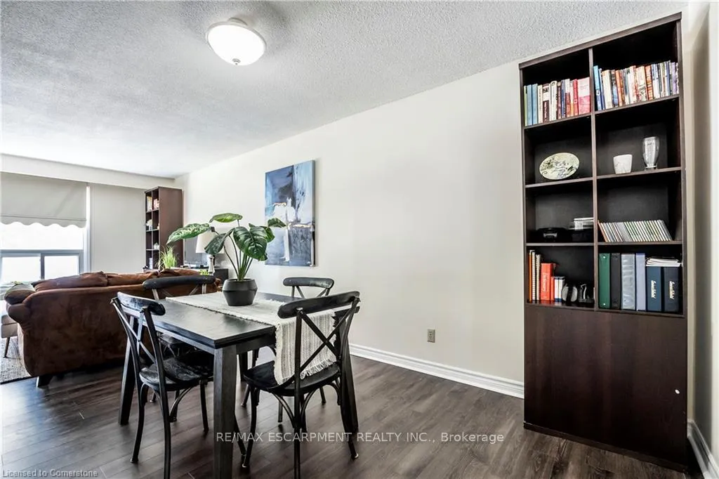 Photo 8 of 24 Bow Valley Drive, Hamilton, Riverdale — HOMEH