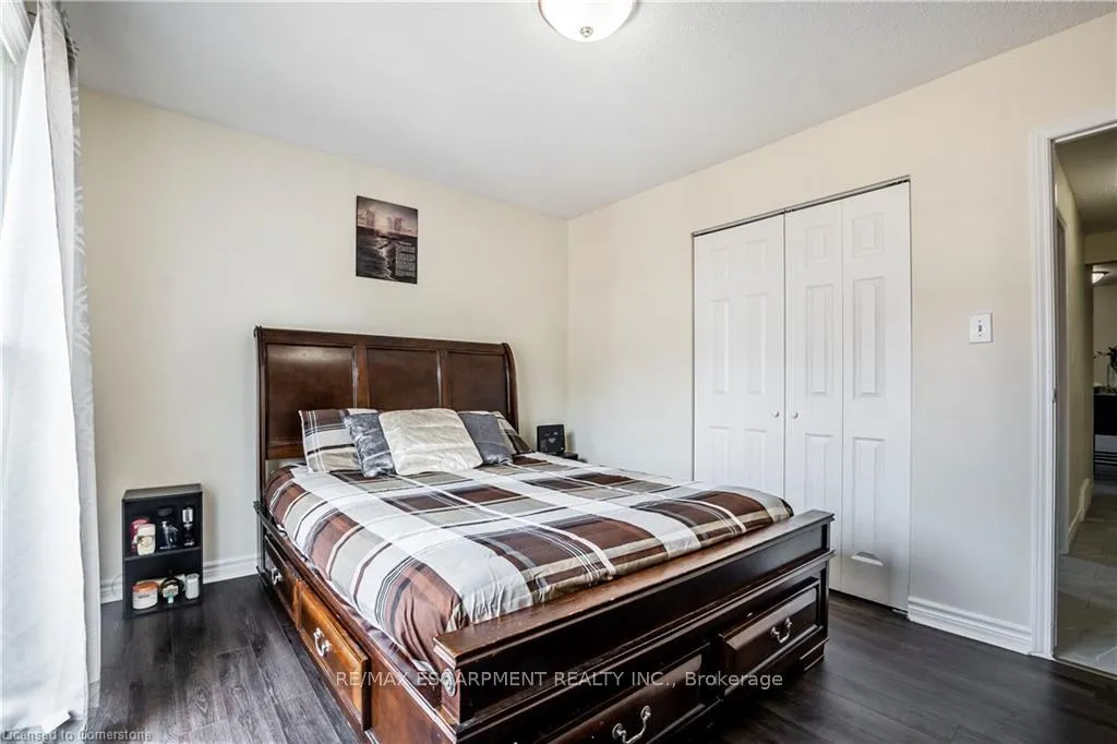 Photo 14 of 24 Bow Valley Drive, Hamilton, Riverdale — HOMEH