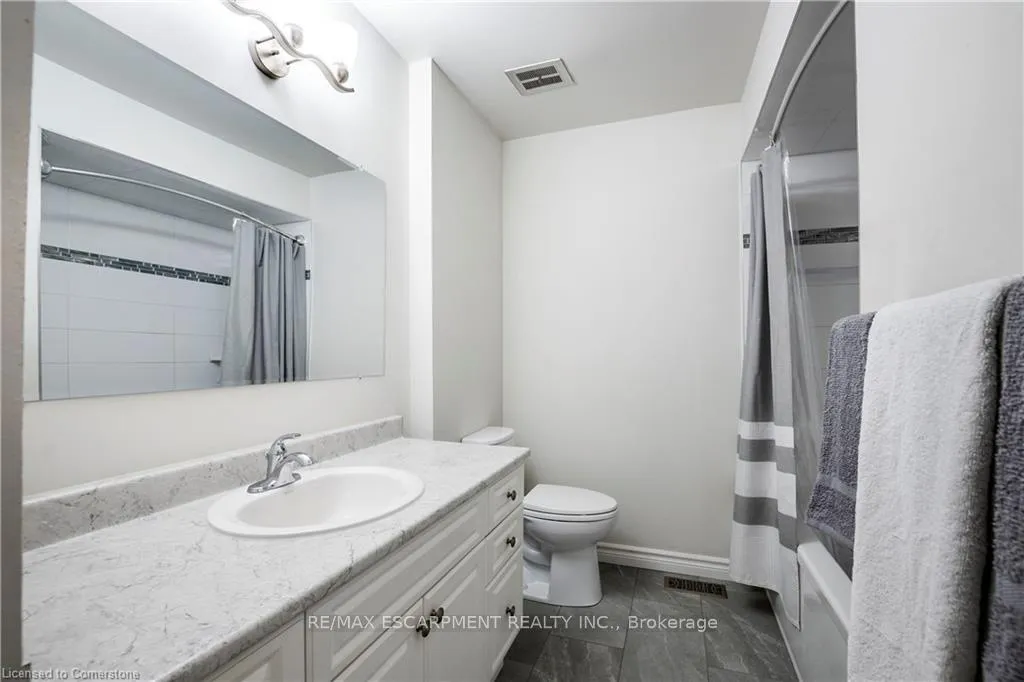 Photo 20 of 24 Bow Valley Drive, Hamilton, Riverdale — HOMEH