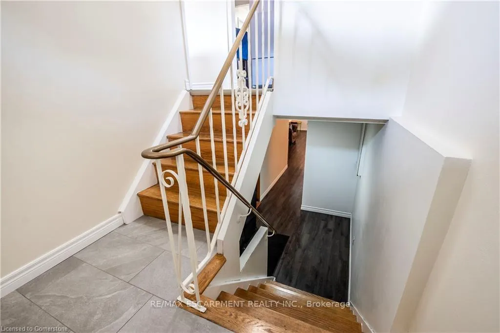 Photo 21 of 24 Bow Valley Drive, Hamilton, Riverdale — HOMEH