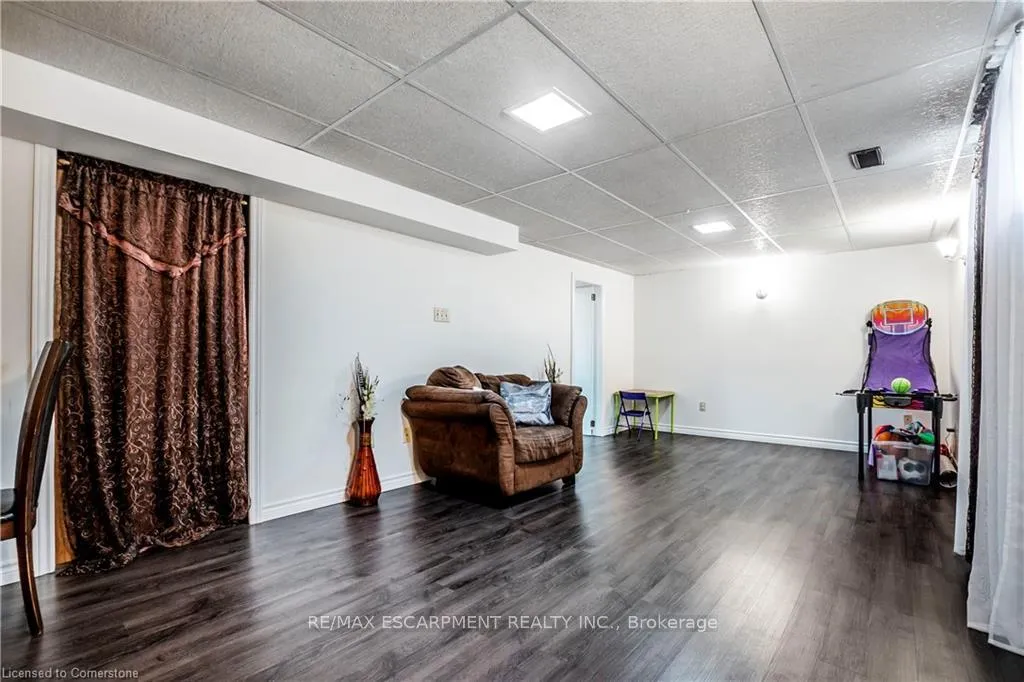Photo 22 of 24 Bow Valley Drive, Hamilton, Riverdale — HOMEH