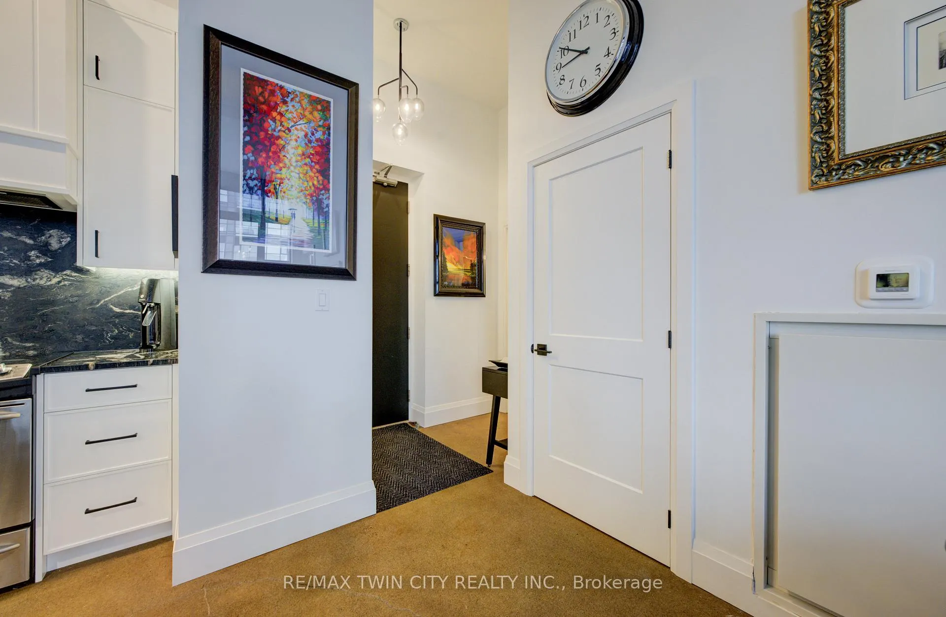 Photo 6 of Unit 608, 410 King Street W, Kitchener — HOMEH