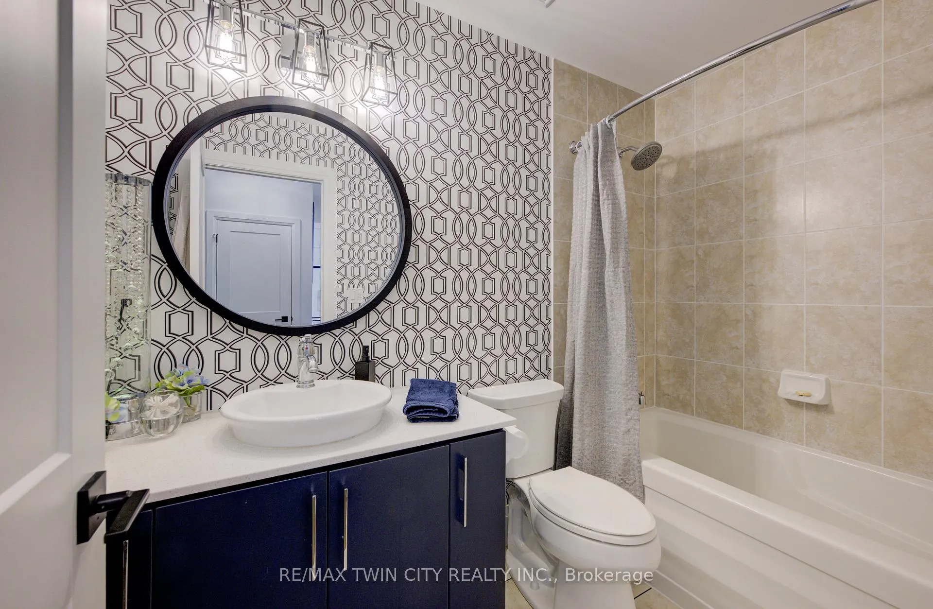 Photo 21 of Unit 608, 410 King Street W, Kitchener — HOMEH