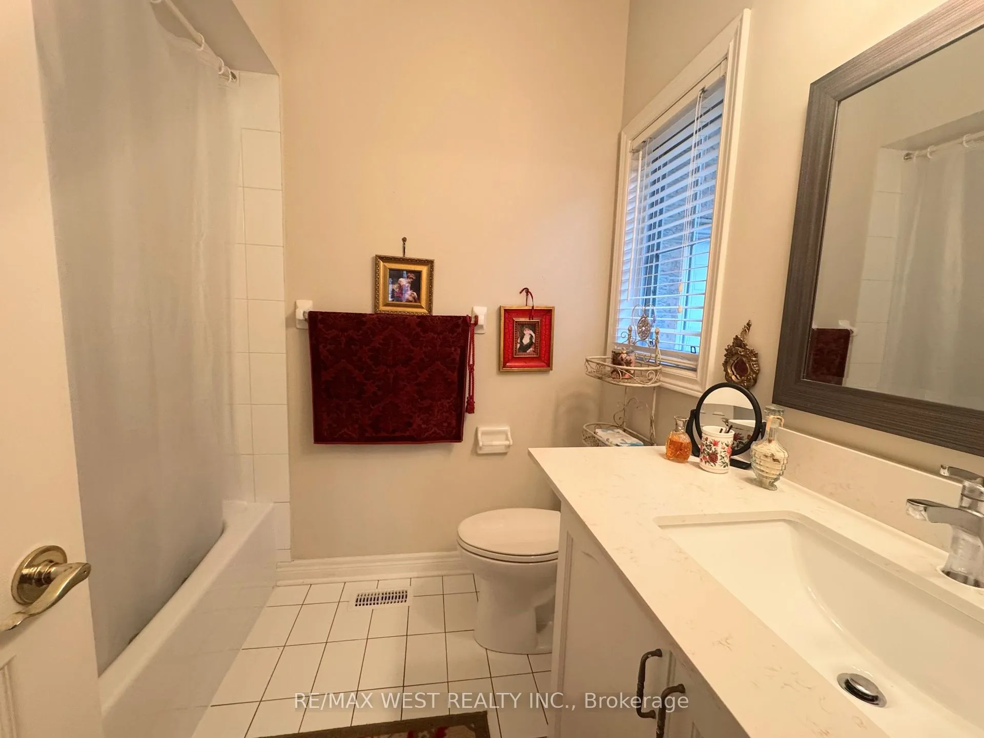 Photo 28 of Unit 2, 3 Larkdale Terrace, Brampton, Sandringham-Wellington — HOMEH