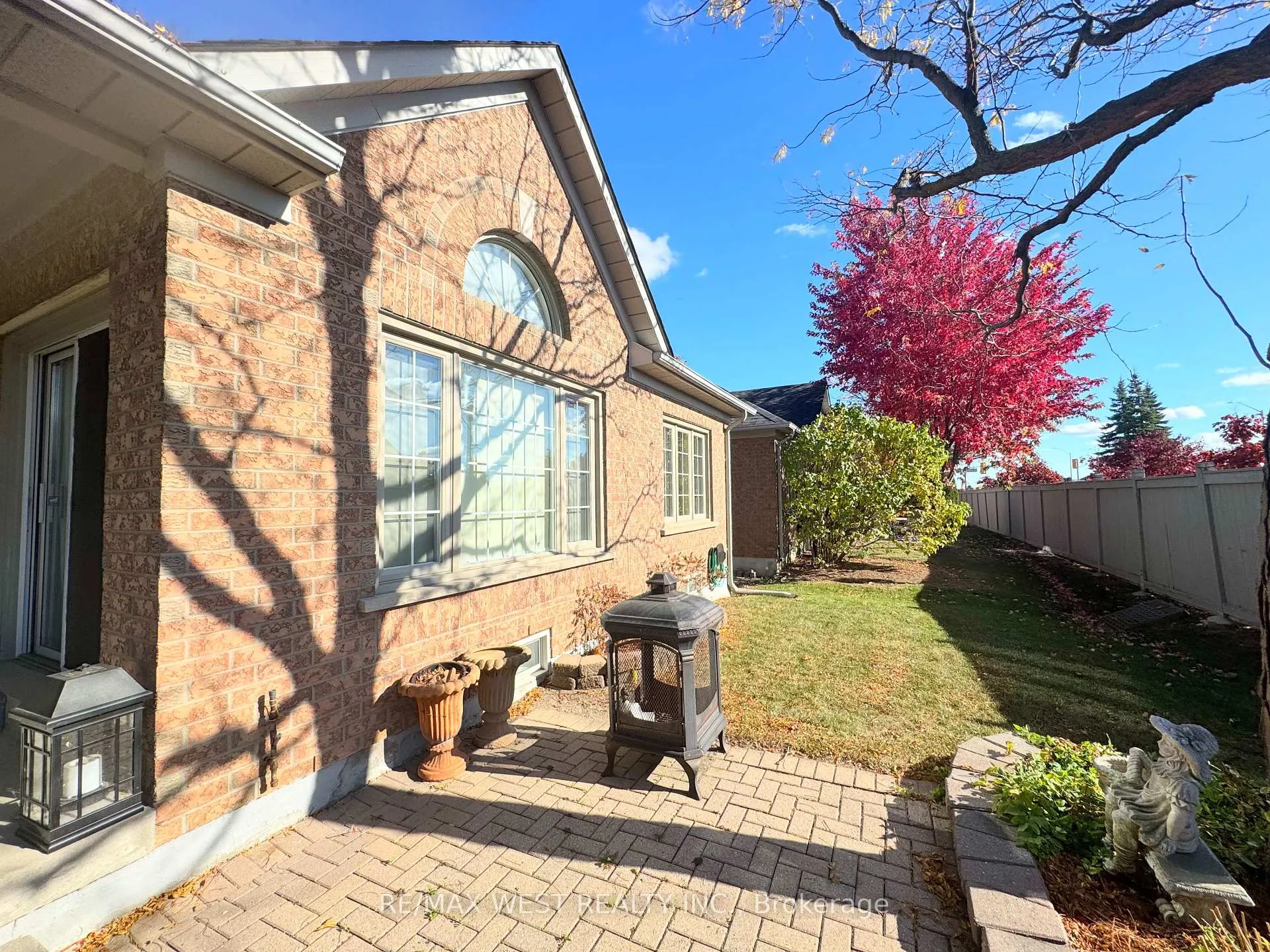 Photo 41 of Unit 2, 3 Larkdale Terrace, Brampton, Sandringham-Wellington — HOMEH