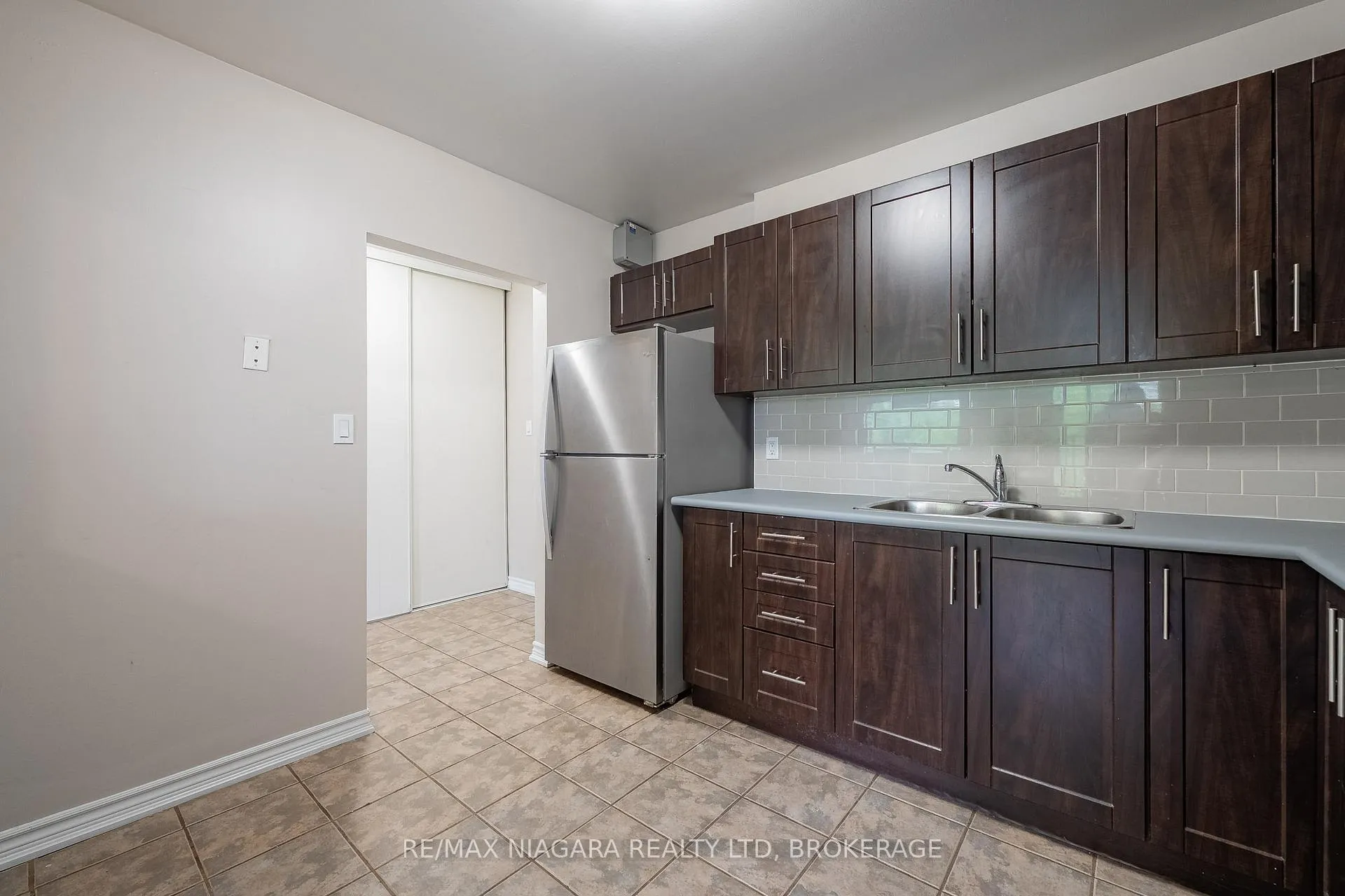 Photo 7 of Unit 316, 37 Rykert Street, St. Catharines, Rykert/Vansickle — HOMEH