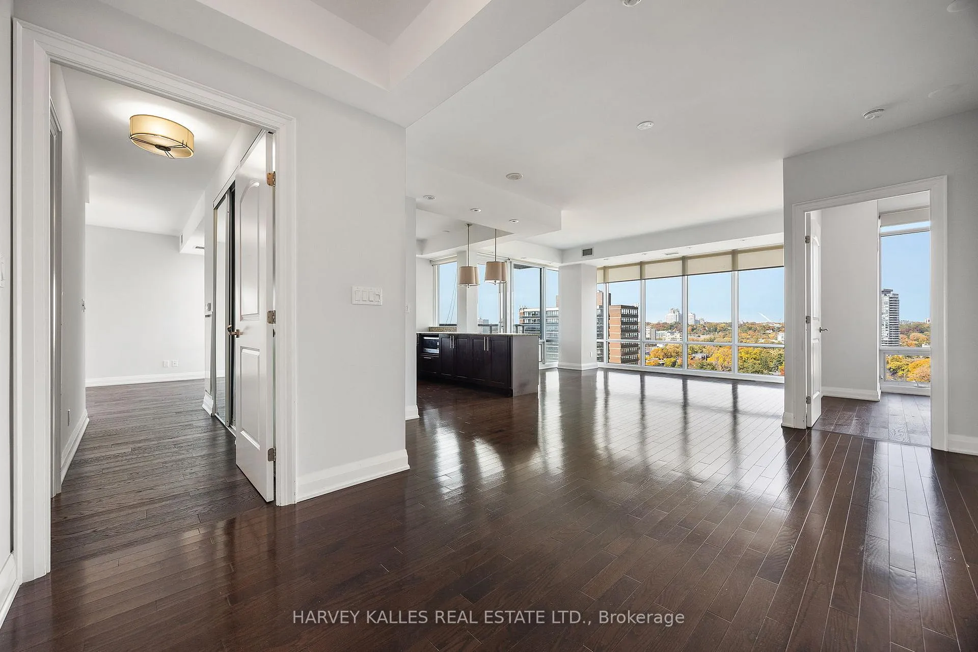 Photo 7 of Unit 1604, 1 Bedford Road, Toronto, The Annex — HOMEH