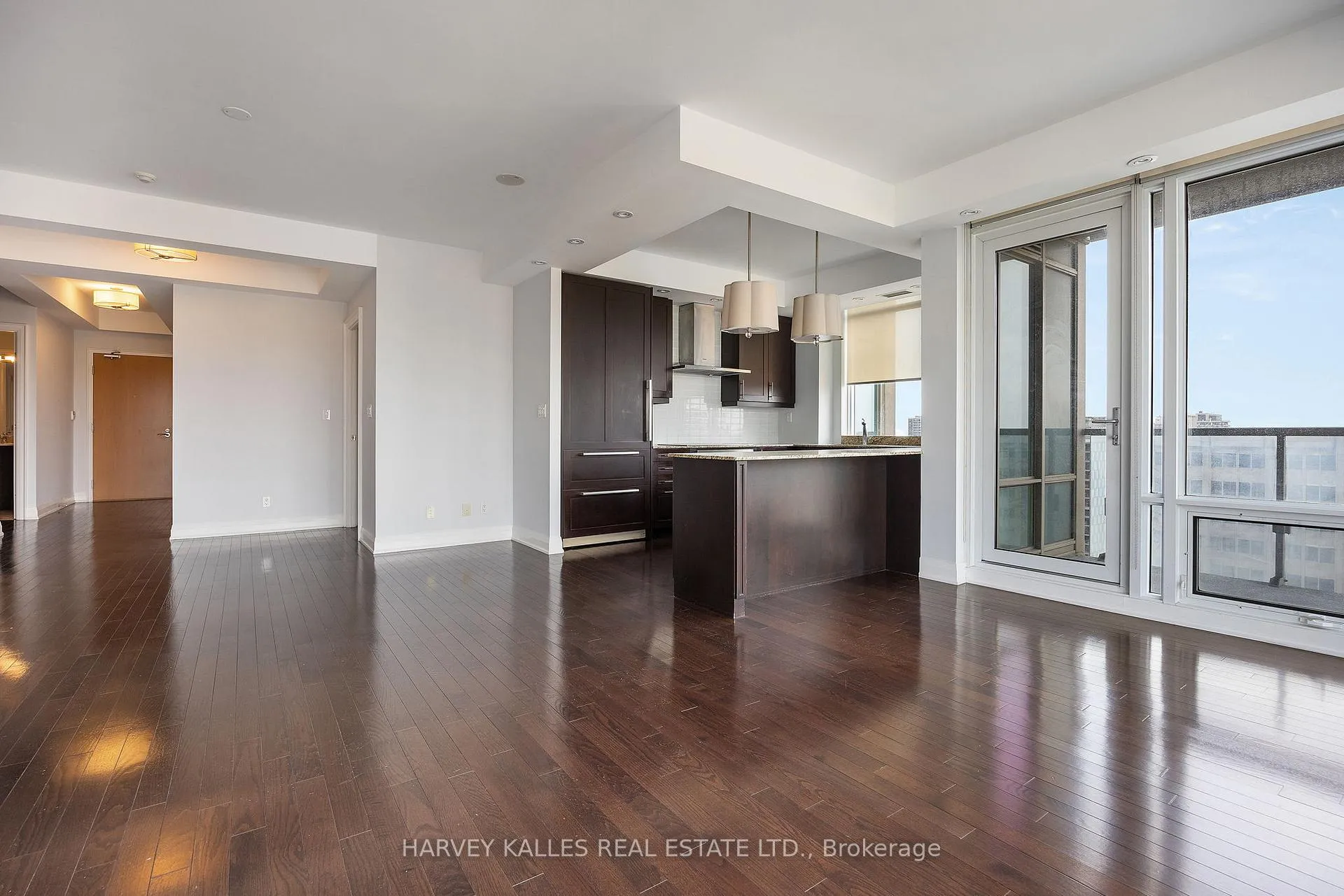 Photo 10 of Unit 1604, 1 Bedford Road, Toronto, The Annex — HOMEH