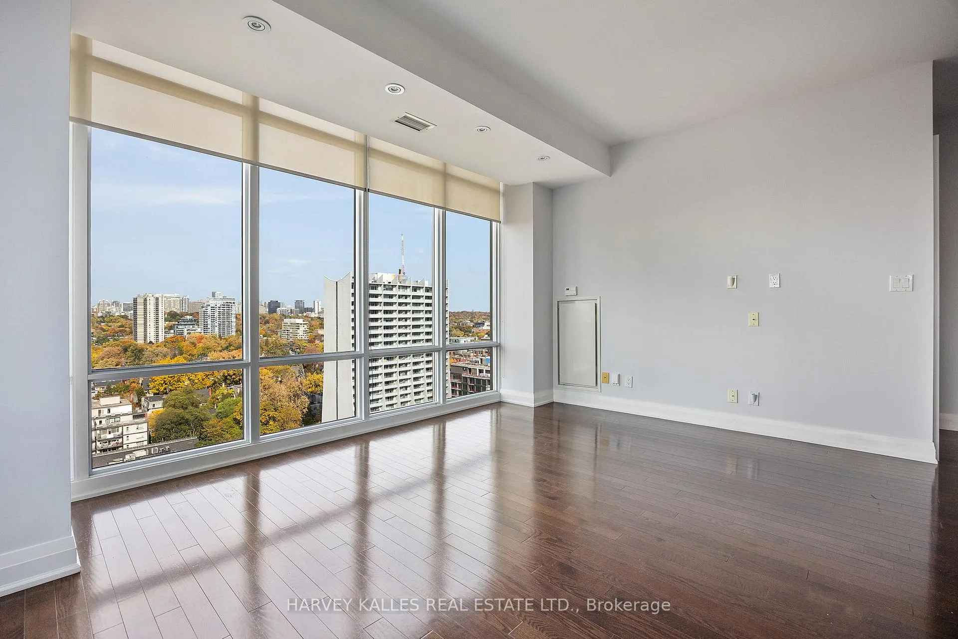 Photo 12 of Unit 1604, 1 Bedford Road, Toronto, The Annex — HOMEH