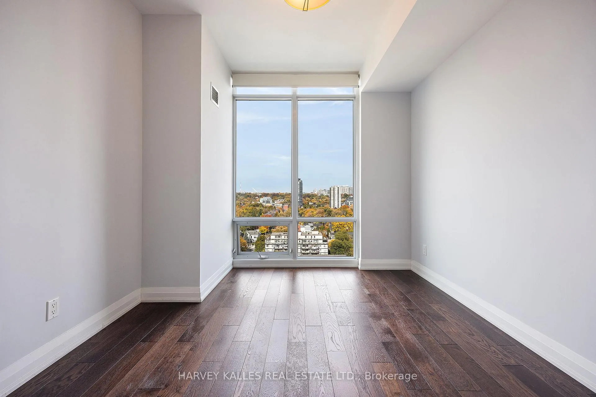 Photo 20 of Unit 1604, 1 Bedford Road, Toronto, The Annex — HOMEH