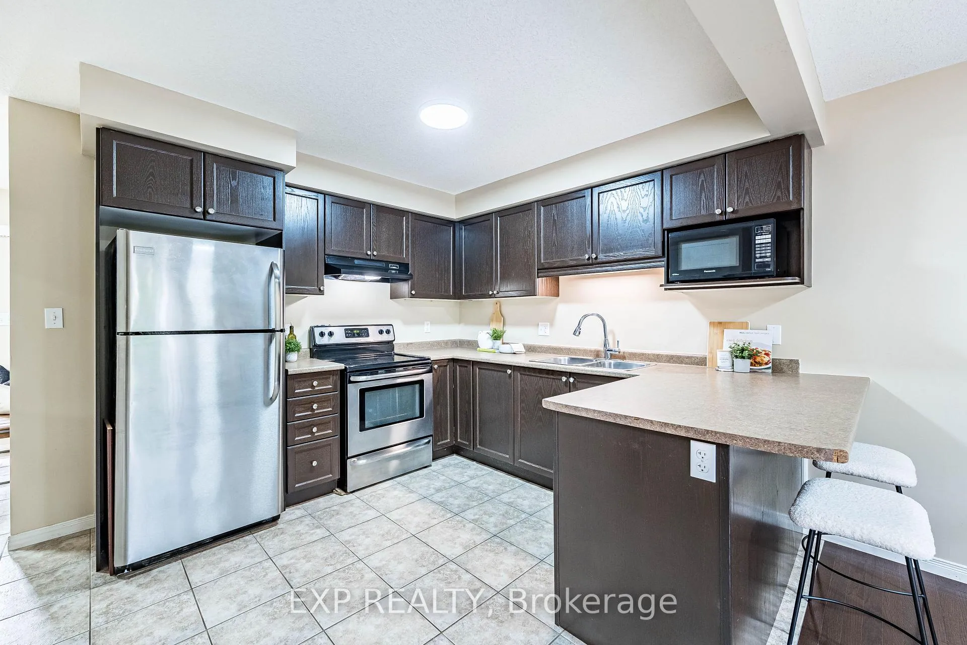 Photo 13 of Unit 1, 42 Fallowfield Drive, Kitchener — HOMEH