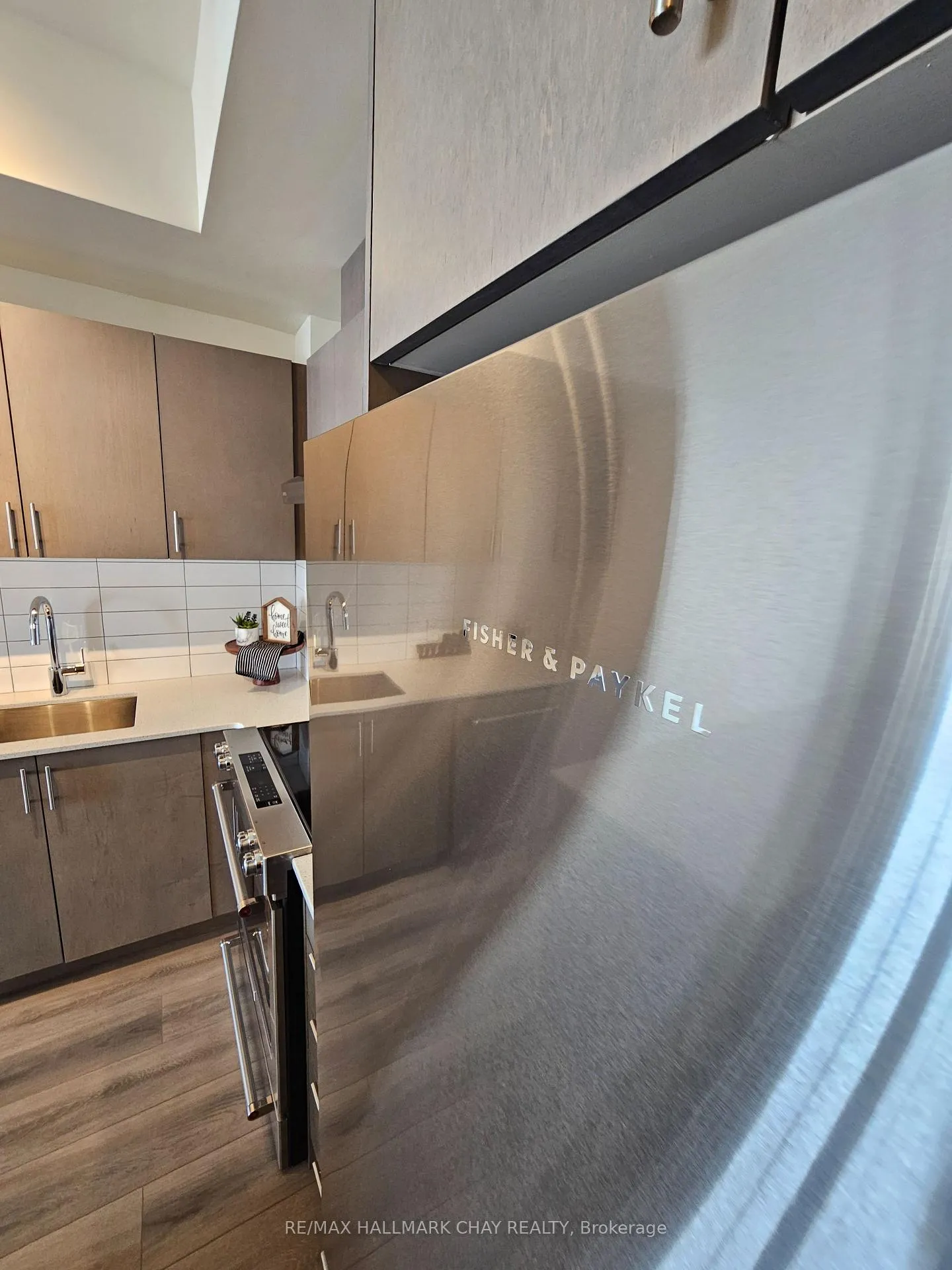 Photo 11 of Unit 525, 9000 Jane Street, Vaughan, Concord — HOMEH