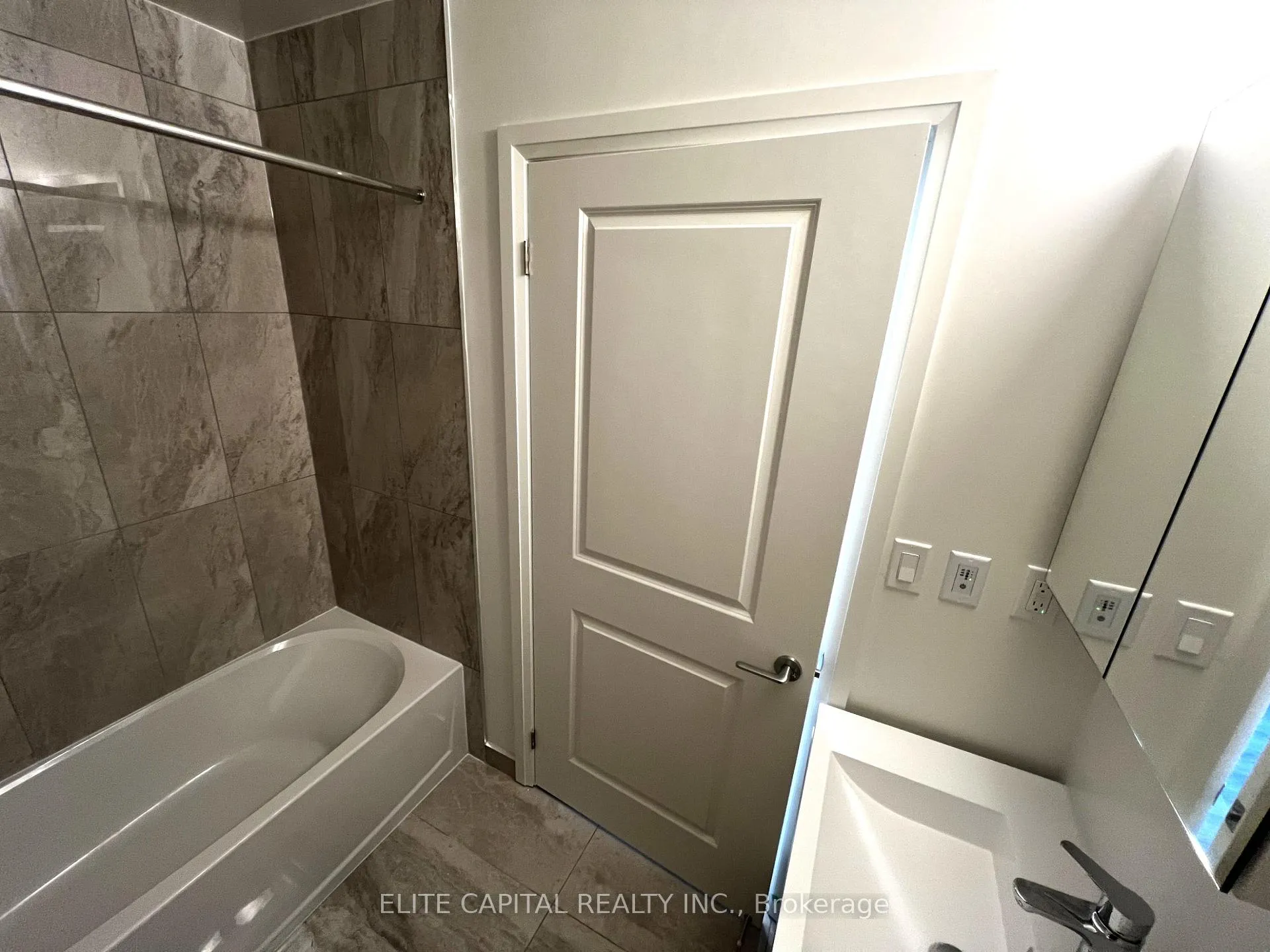 Photo 7 of Unit 1810, 38 Andre De Grasse Street, Markham, Unionville — HOMEH