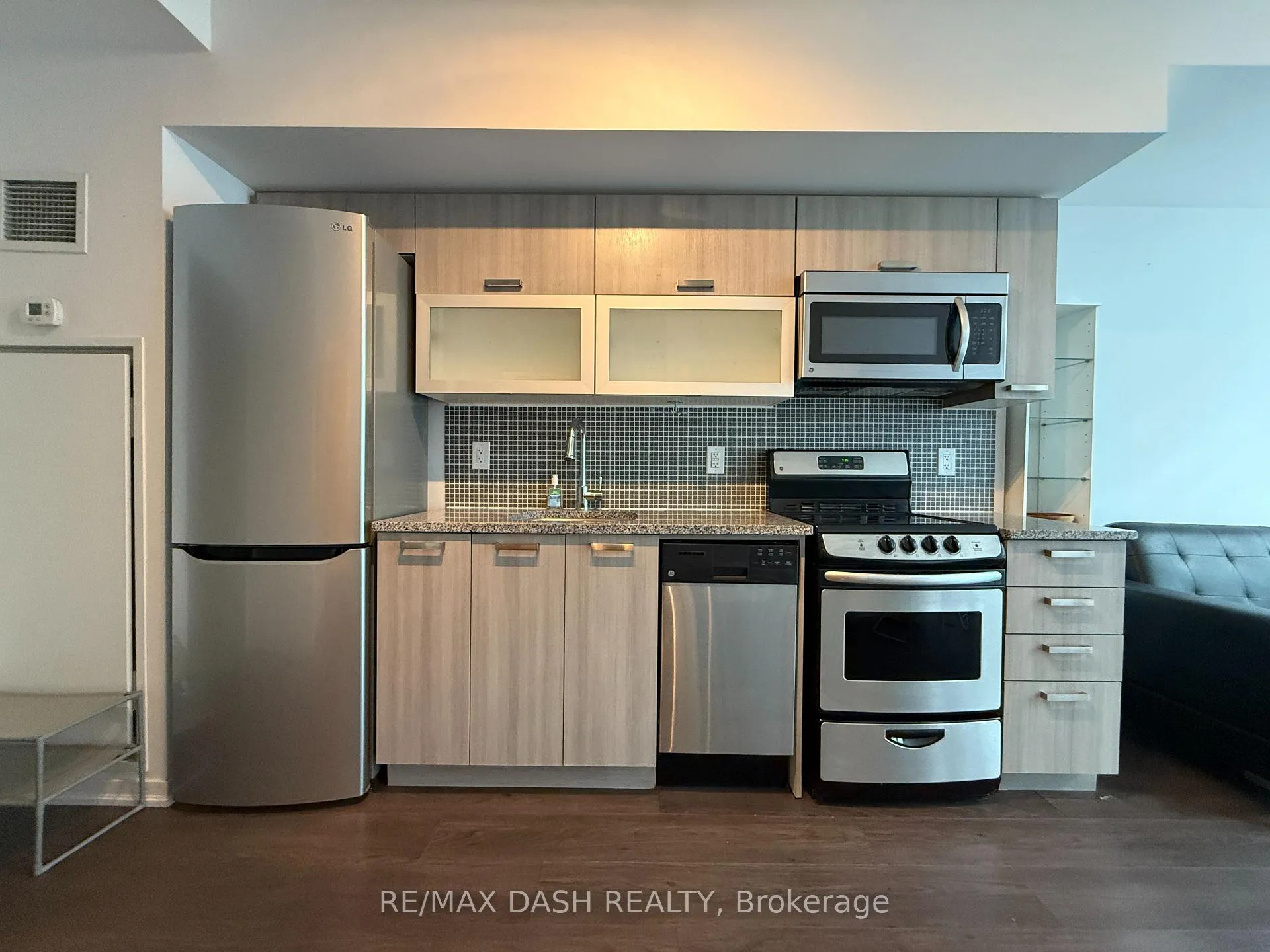 Photo 3 of Unit 1501W, 36 Lisgar Street, Toronto, Little Portugal — HOMEH