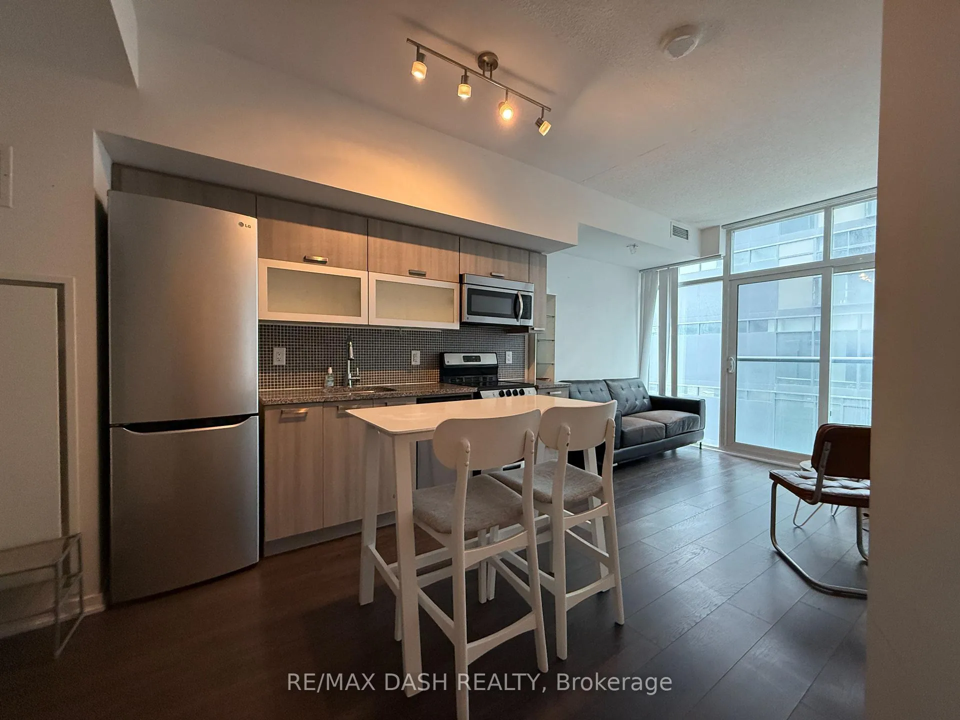 Photo 5 of Unit 1501W, 36 Lisgar Street, Toronto, Little Portugal — HOMEH