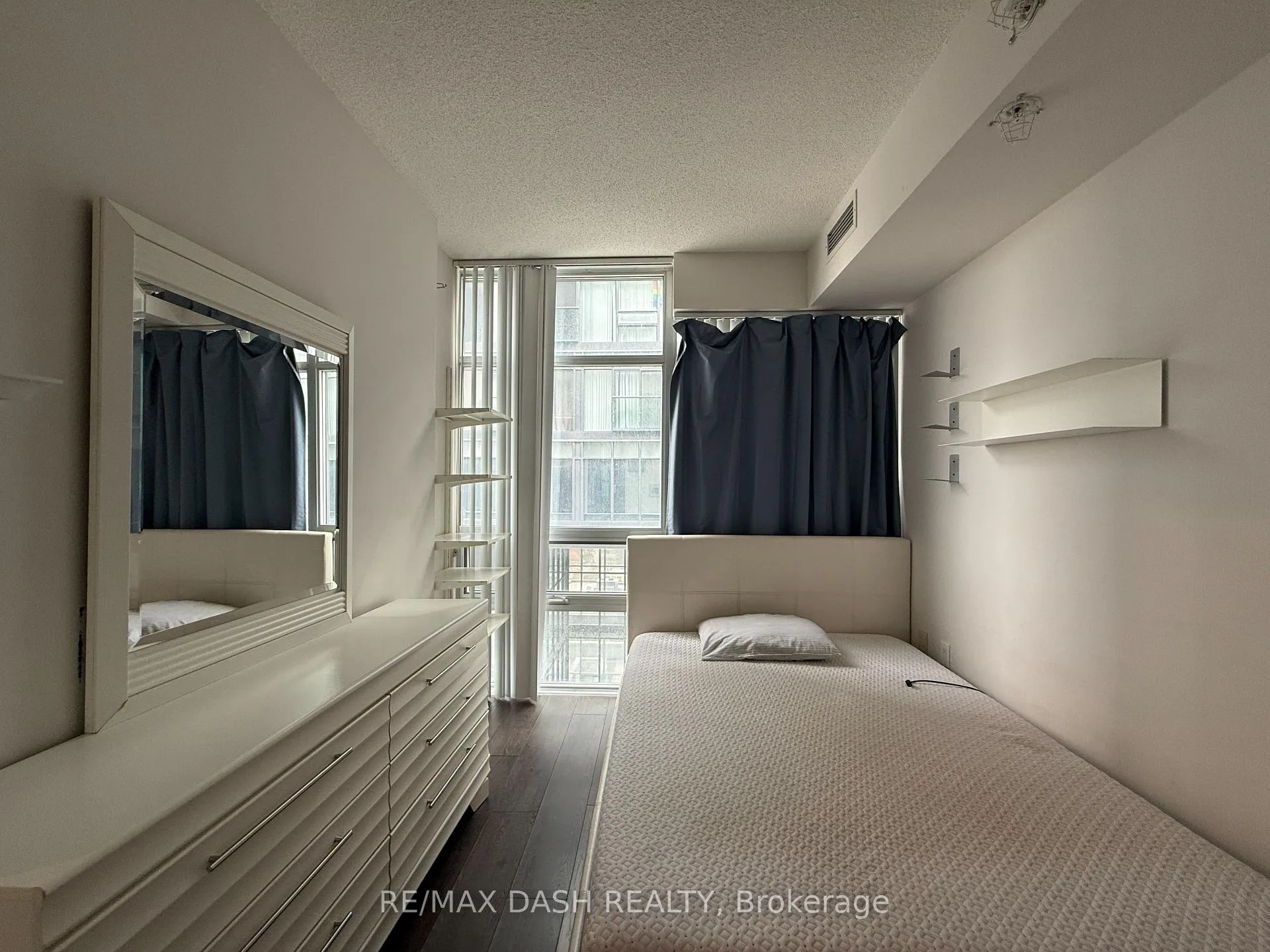Photo 10 of Unit 1501W, 36 Lisgar Street, Toronto, Little Portugal — HOMEH