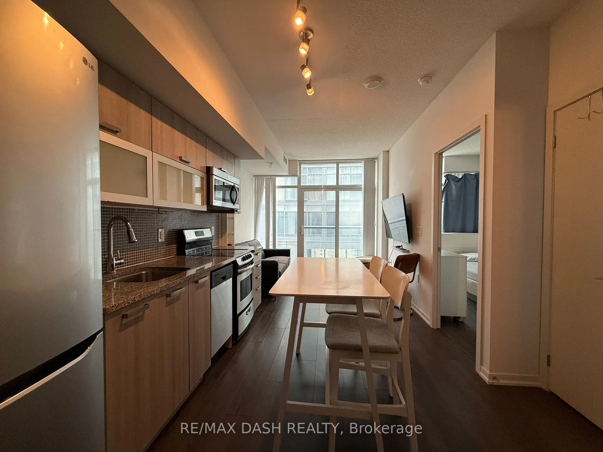 Photo 12 of Unit 1501W, 36 Lisgar Street, Toronto, Little Portugal — HOMEH