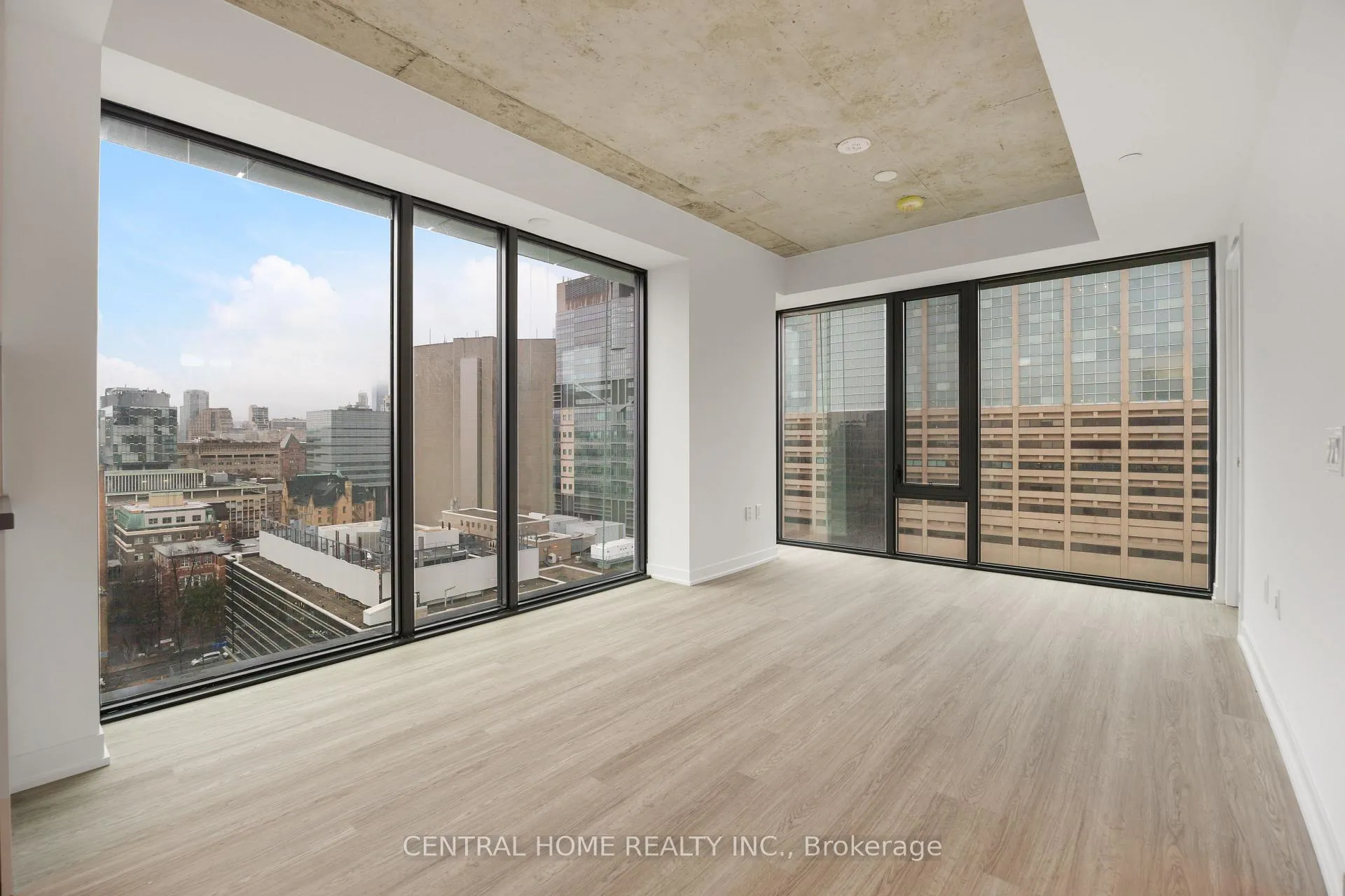 Photo 4 of Unit 1503, 195 McCaul Street, Toronto, Kensington-Chinatown — HOMEH