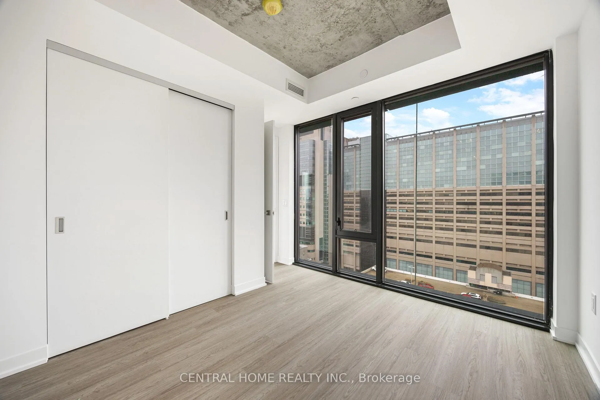 Photo 12 of Unit 1503, 195 McCaul Street, Toronto, Kensington-Chinatown — HOMEH