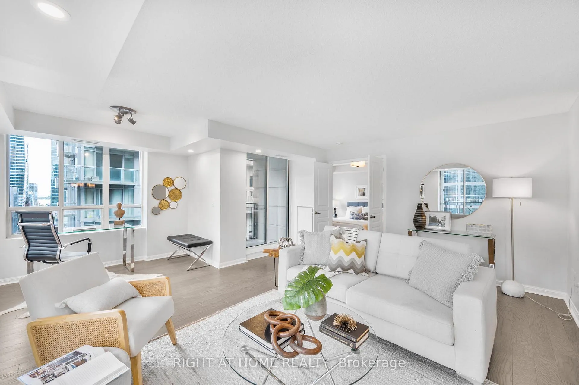 Photo 1 of Unit 1415, 140 Simcoe Street, Toronto, Waterfront Communities — HOMEH