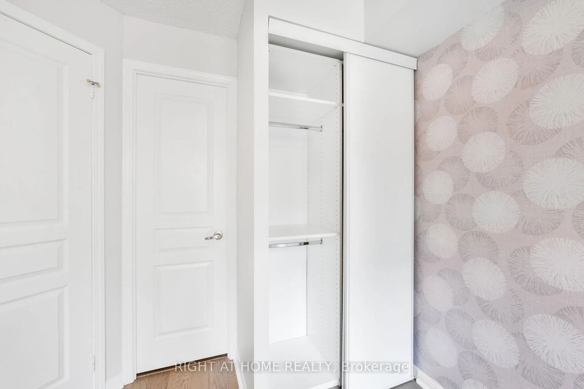 Photo 24 of Unit 1415, 140 Simcoe Street, Toronto, Waterfront Communities — HOMEH