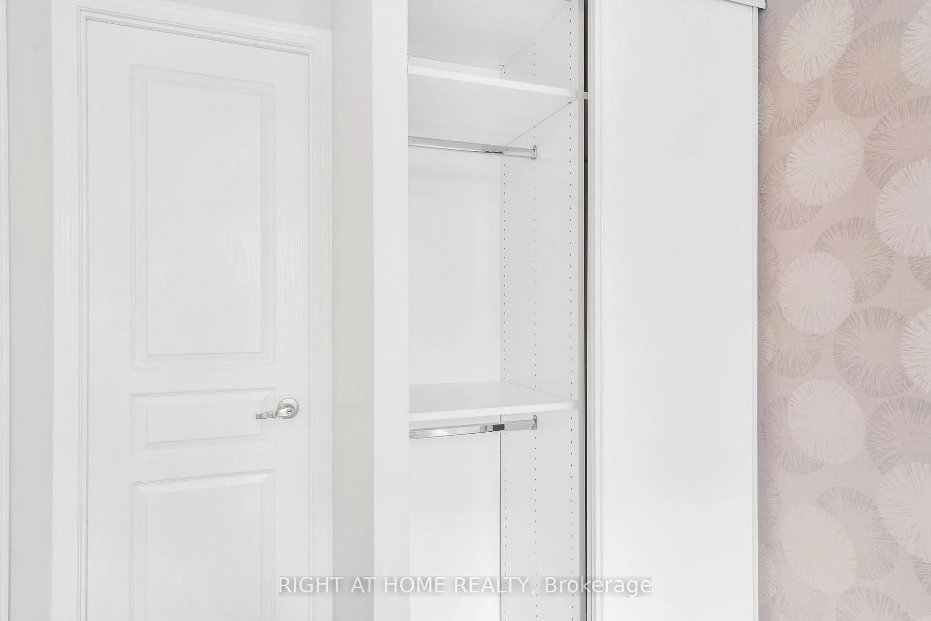 Photo 25 of Unit 1415, 140 Simcoe Street, Toronto, Waterfront Communities — HOMEH