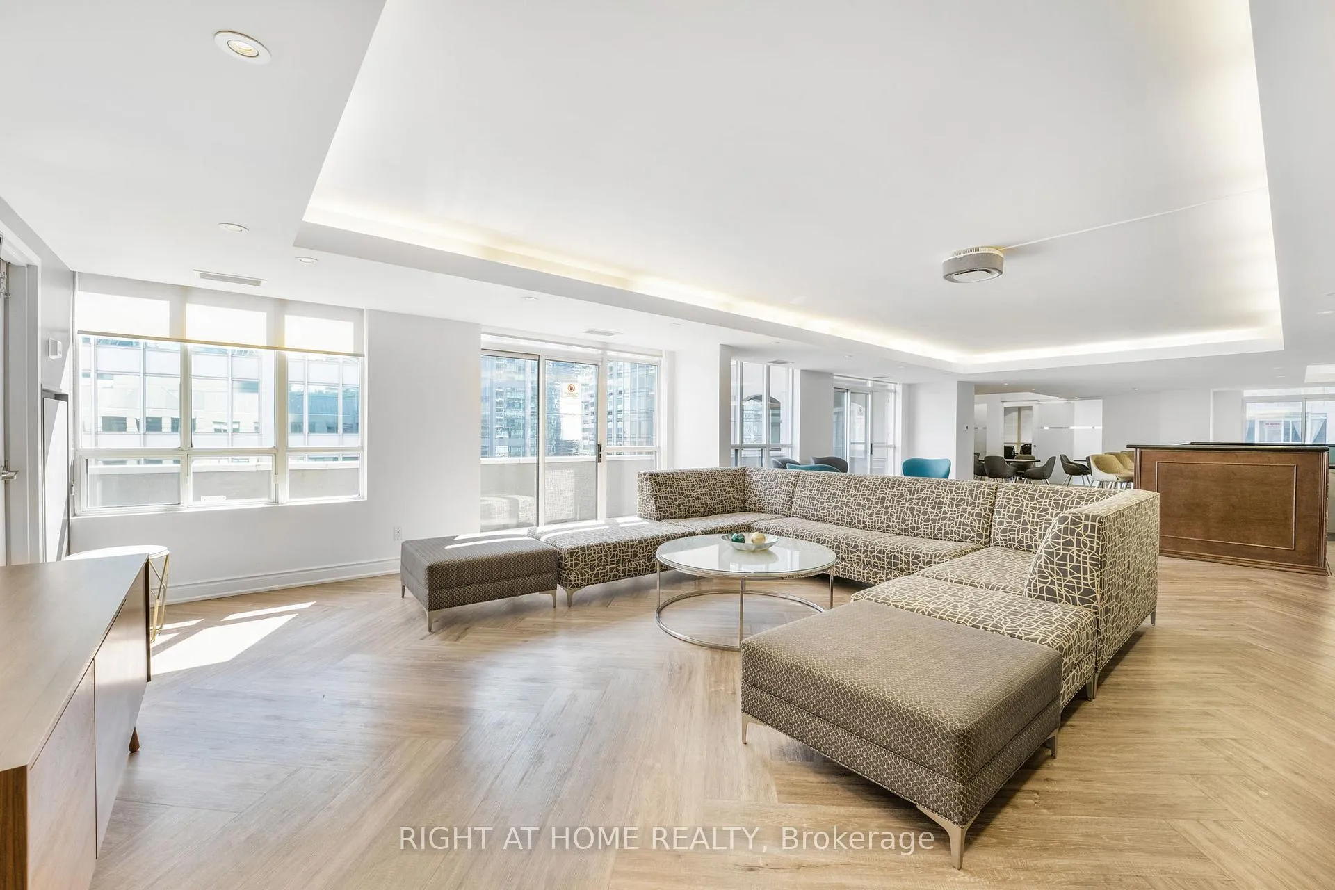 Photo 36 of Unit 1415, 140 Simcoe Street, Toronto, Waterfront Communities — HOMEH
