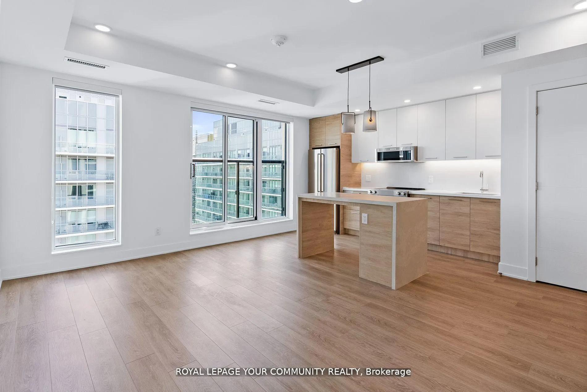 Photo 1 of Unit 3503, 200 Redpath Avenue, Toronto, Mount Pleasant East — HOMEH