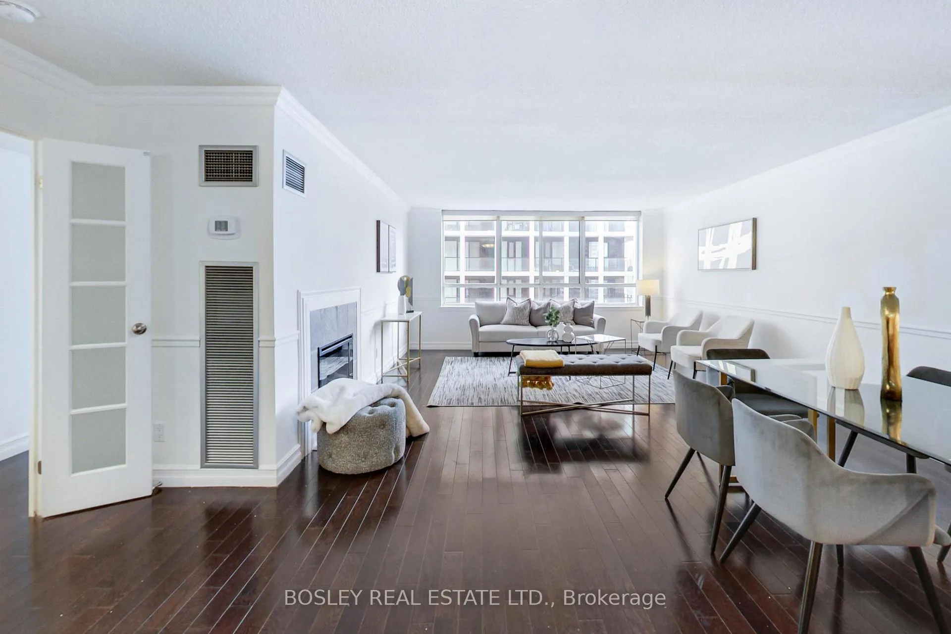 Photo 11 of Unit 2005, 633 Bay Street, Toronto, Bay Street Corridor — HOMEH