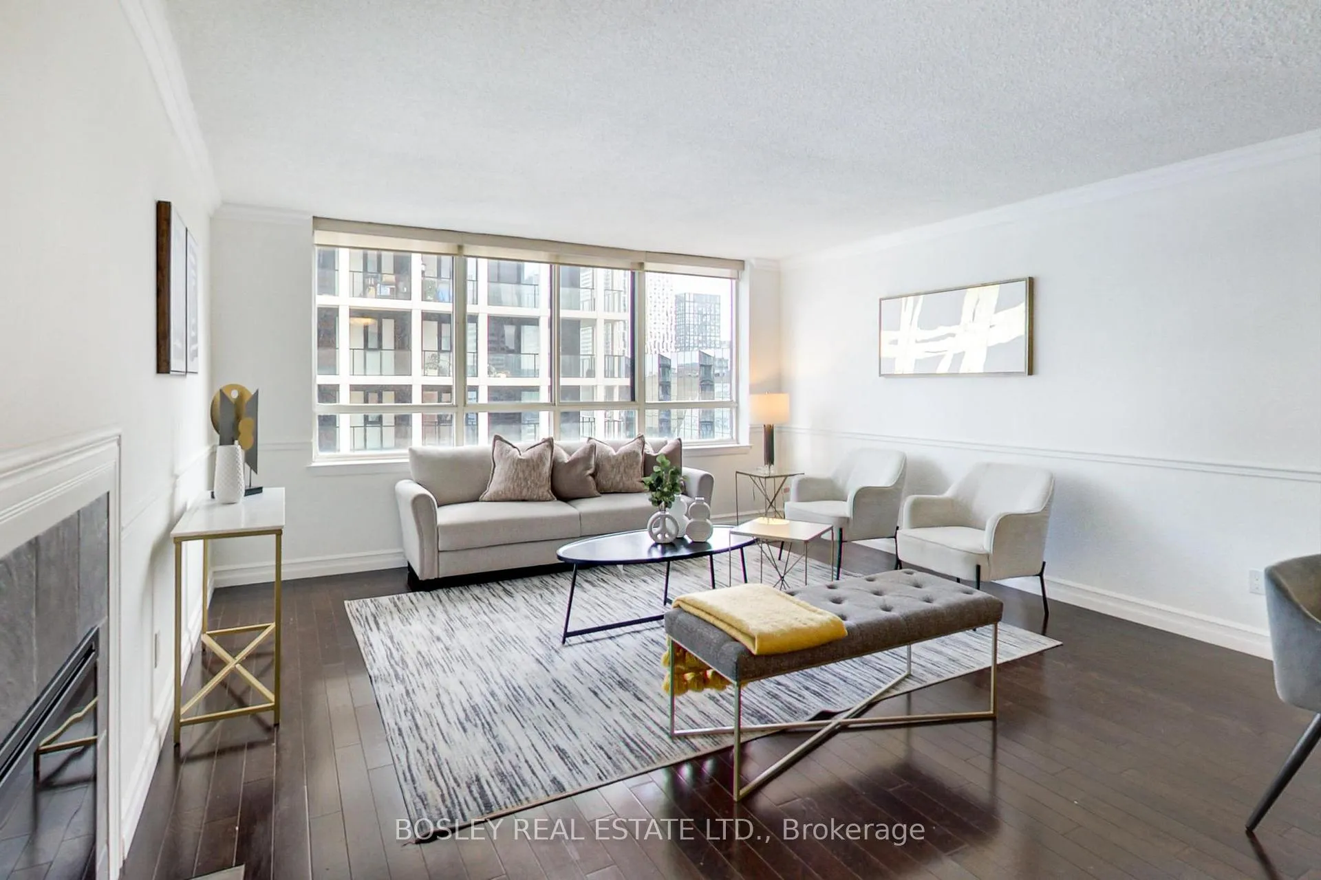 Photo 15 of Unit 2005, 633 Bay Street, Toronto, Bay Street Corridor — HOMEH
