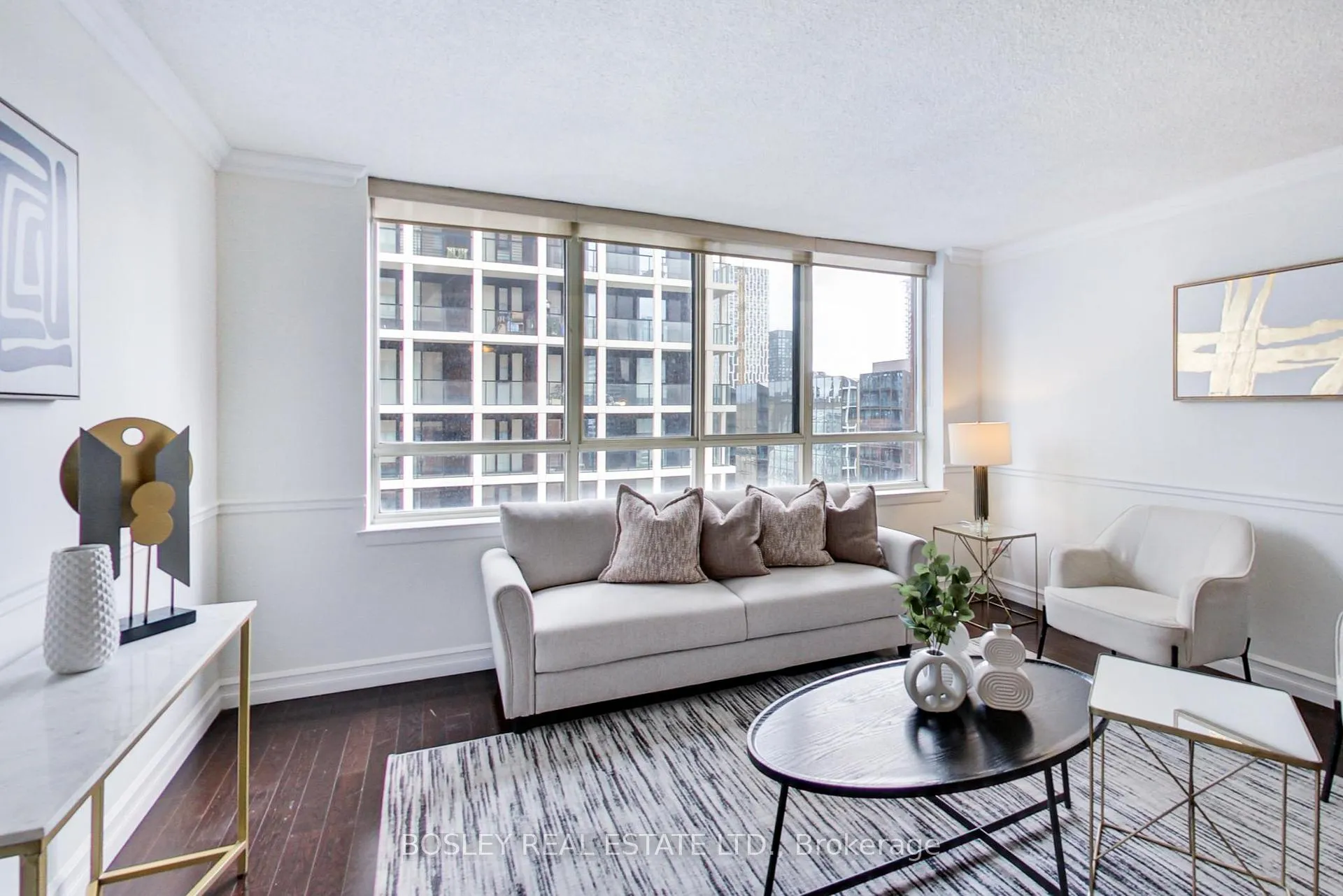 Photo 18 of Unit 2005, 633 Bay Street, Toronto, Bay Street Corridor — HOMEH