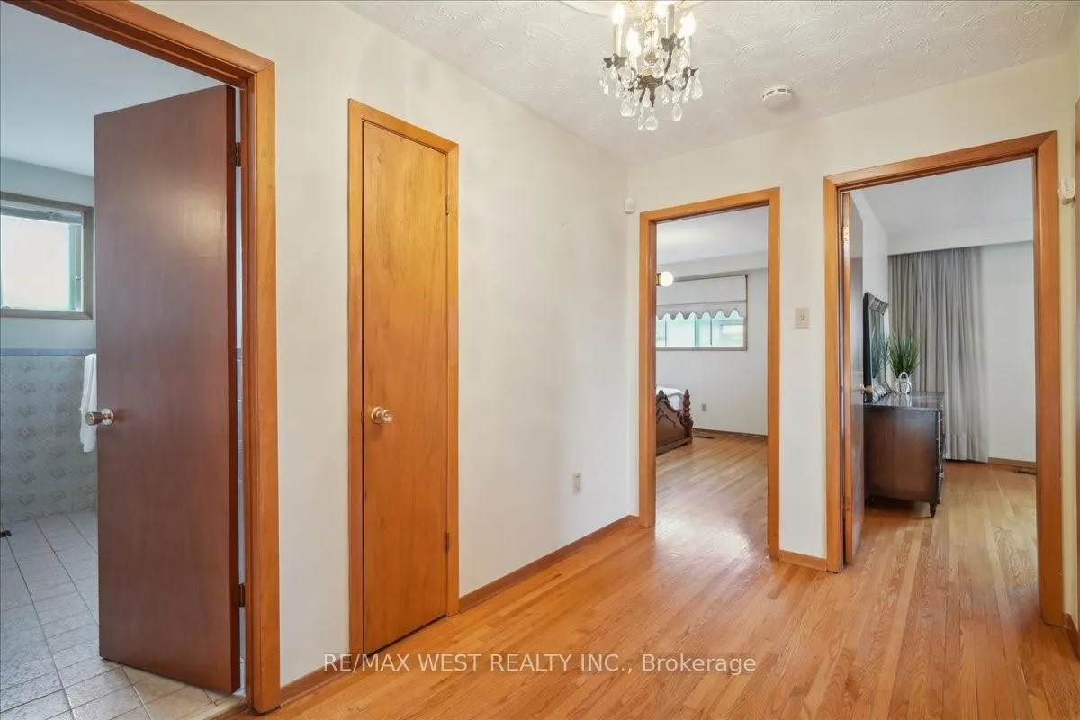 Photo 18 of 96 Harris Crescent, Vaughan, West Woodbridge — HOMEH