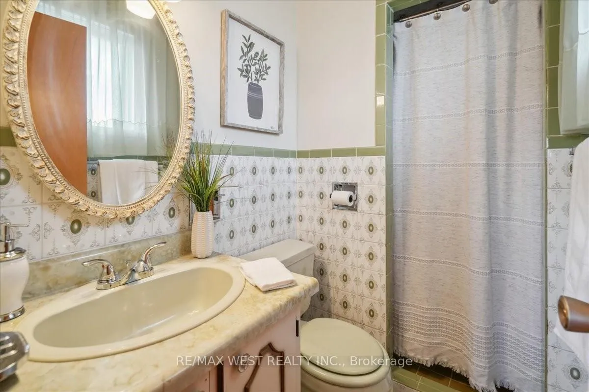 Photo 23 of 96 Harris Crescent, Vaughan, West Woodbridge — HOMEH