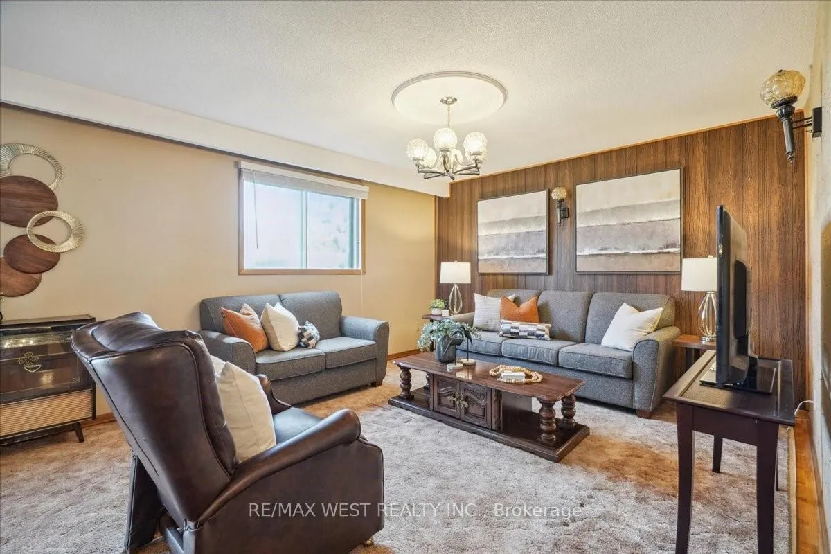 Photo 31 of 96 Harris Crescent, Vaughan, West Woodbridge — HOMEH