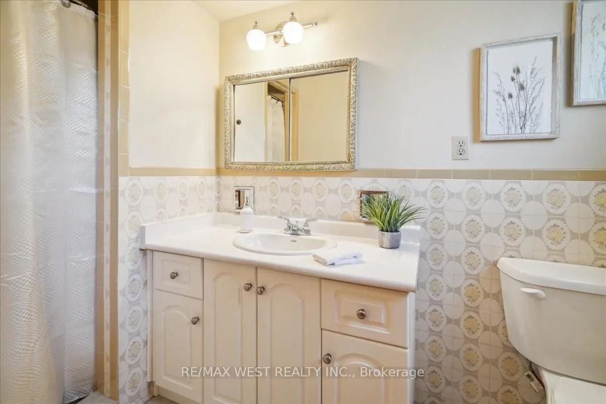 Photo 34 of 96 Harris Crescent, Vaughan, West Woodbridge — HOMEH