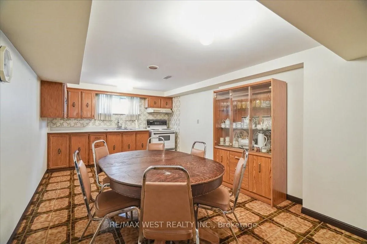 Photo 36 of 96 Harris Crescent, Vaughan, West Woodbridge — HOMEH