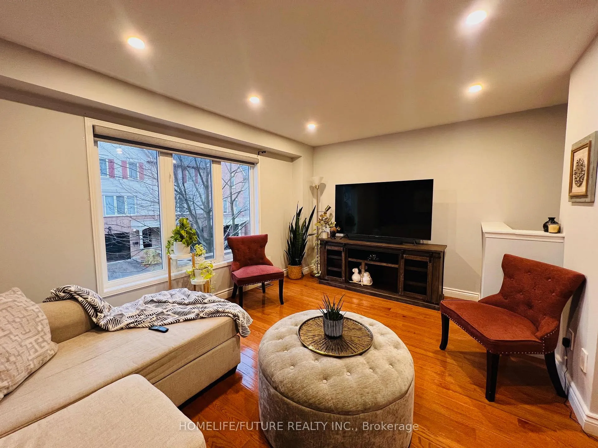 Photo 9 of 53 MCgonigal Lane, Ajax, Central — HOMEH