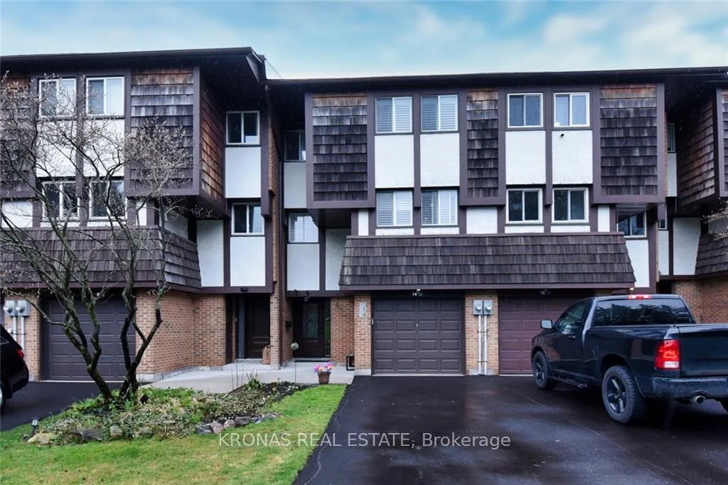 Photo 1 of 14 Thistle Lane, Hamilton, Dundas — HOMEH