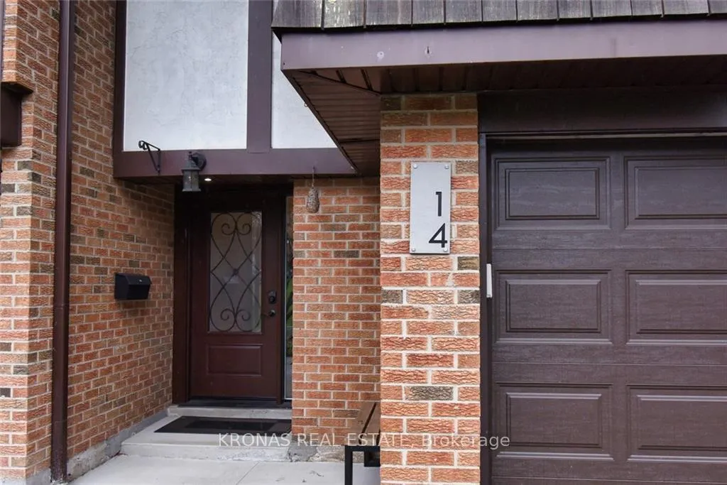 Photo 2 of 14 Thistle Lane, Hamilton, Dundas — HOMEH