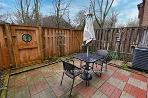 Photo 6 of 14 Thistle Lane, Hamilton, Dundas — HOMEH