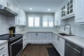 Photo 8 of 14 Thistle Lane, Hamilton, Dundas — HOMEH