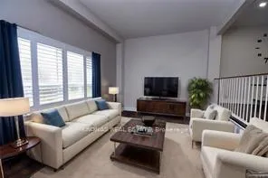 Photo 16 of 14 Thistle Lane, Hamilton, Dundas — HOMEH