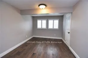 Photo 18 of 14 Thistle Lane, Hamilton, Dundas — HOMEH