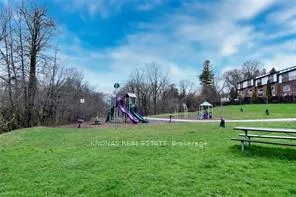 Photo 37 of 14 Thistle Lane, Hamilton, Dundas — HOMEH