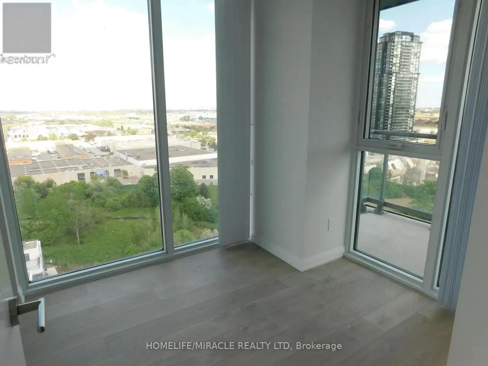 Photo 3 of Unit 2204, 7895 Jane Street, Vaughan, Concord — HOMEH