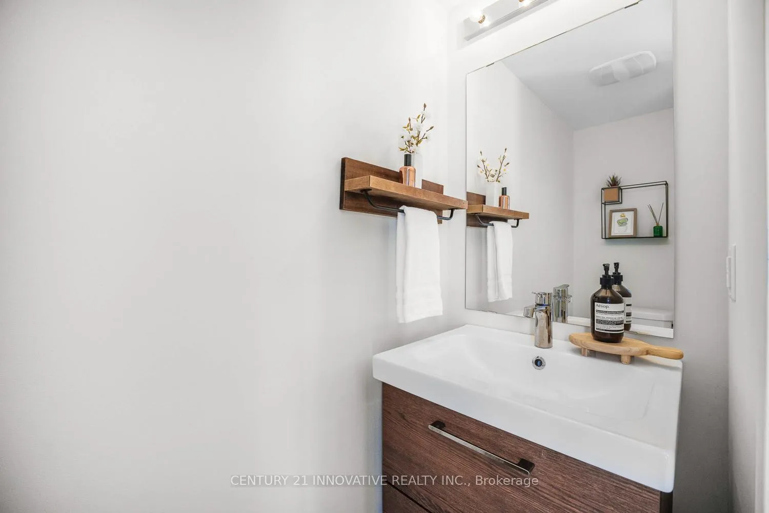 Photo 15 of Unit 19, 1 Beckenrose Court, Brampton, Bram West — HOMEH