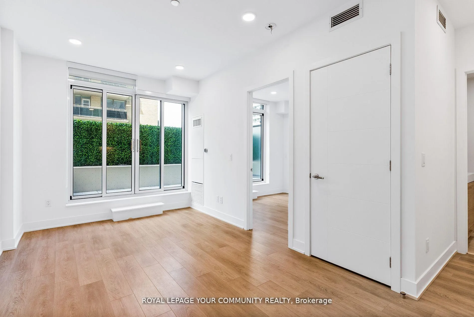 Photo 1 of Unit 303, 200 Redpath Avenue, Toronto, Mount Pleasant East — HOMEH